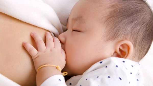 Что делать если новорожденный переедает при грудном вскармливании