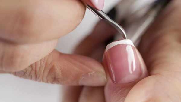 Как укрепить ногти биогелем?