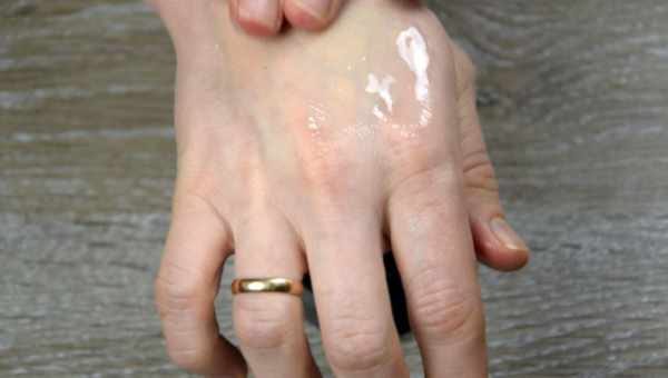 Как омолодить кожу рук в домашних условиях?