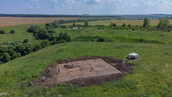 На ячменном поле нашли англо-саксонский остров