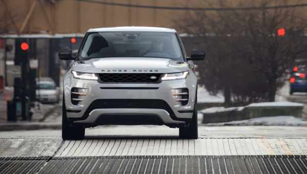 Jaguar Land Rover представляет новые двигатели для Evoque и Discovery Sport