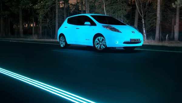 Nissan заставил Leaf светиться в темноте