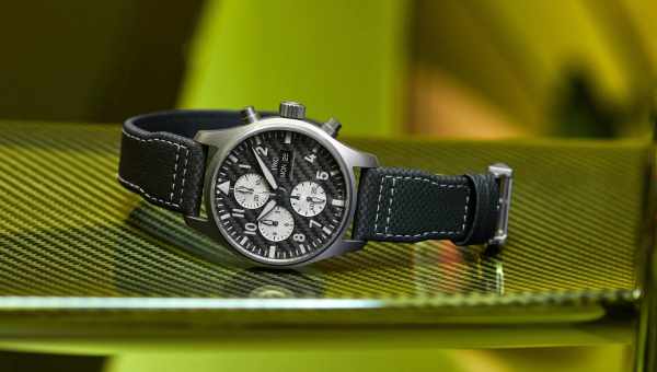 IWC Schaffhausen и Mercedes-AMG объявляют о выпуске нового хронографа