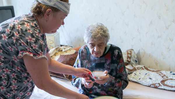 Уровень социального неблагополучия матерей связали с объемом тканей мозга новорожденных