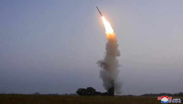Северокорейская гиперзвуковая ракета пролетела тысячу километров
