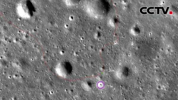 Китайский луноход «Юйту-2» нашел на дне лунного кратера минералы из мантии