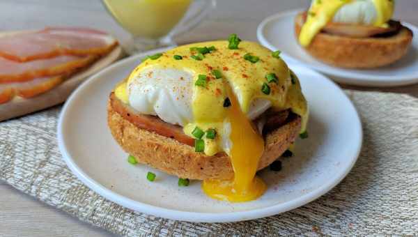 Egg Benedict або сніданок мільйонера